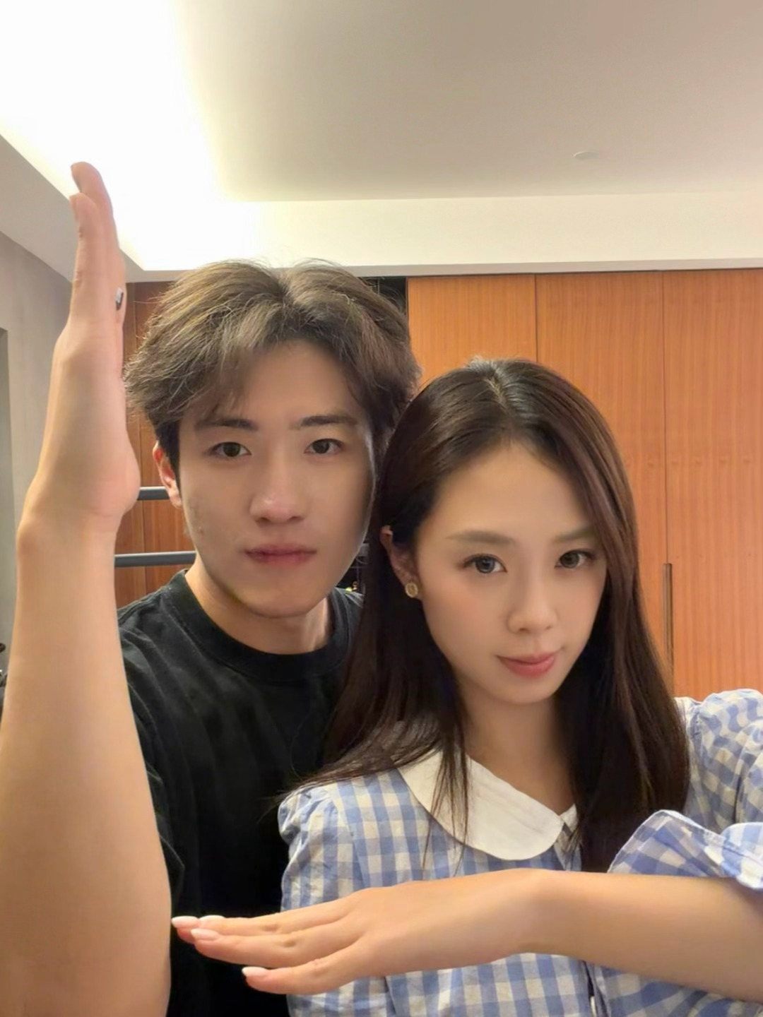 看图说话姐妹们