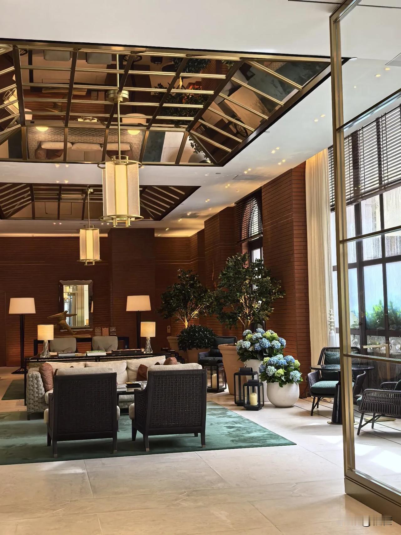 香港精品酒店很好，就是牙刷不好。
逸兰铜锣湾酒店很像香港的一处高档公寓，SLH成