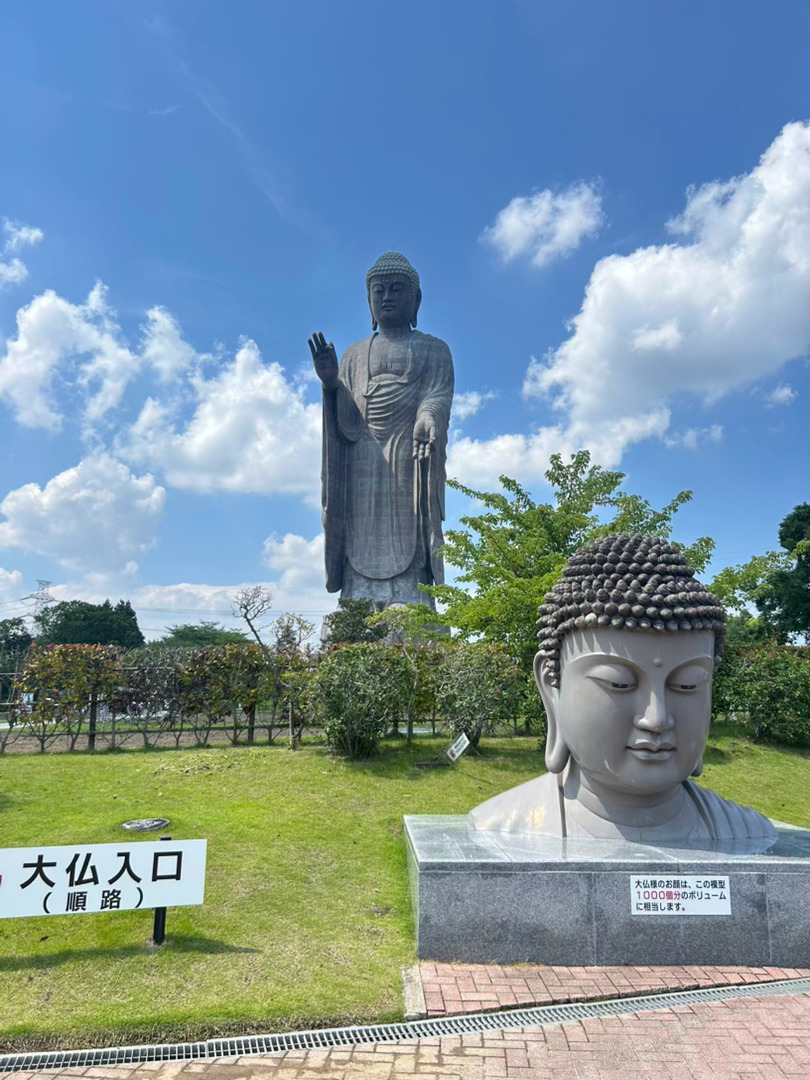 不管你是何方神佛，请保佑罗云熙平安、健康、顺遂、一路长红。