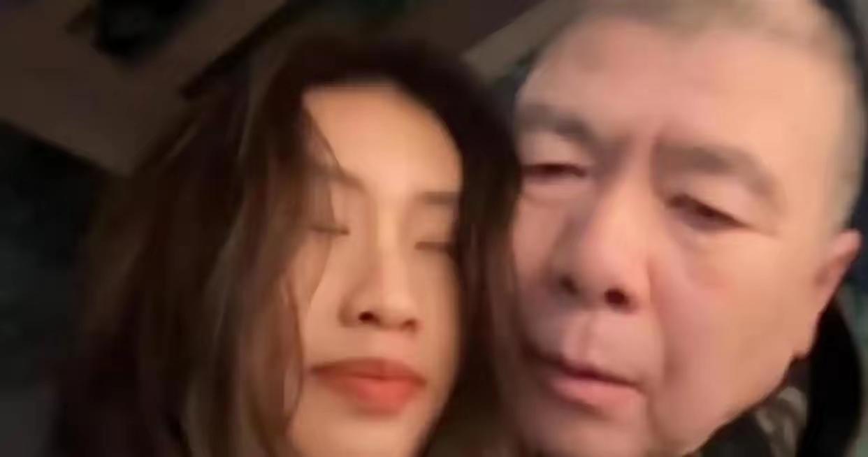 徐帆回应离婚仅10个月！冯小刚近况曝光，与养女徐朵的相处模式惹全网争议
 
十个