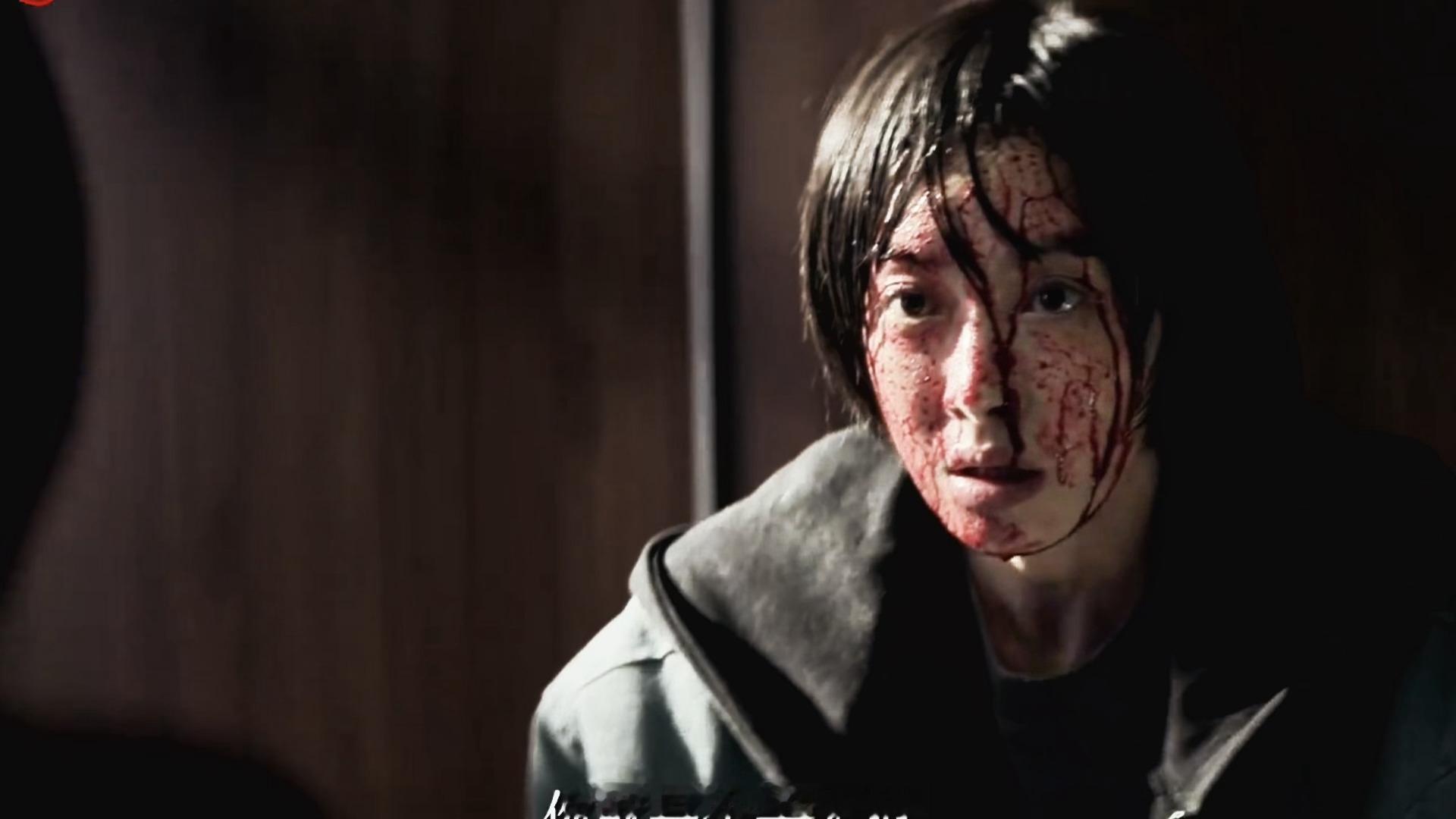 我靠….好带感的吴盈警官….🩸宋茜狂花满脸血镜头