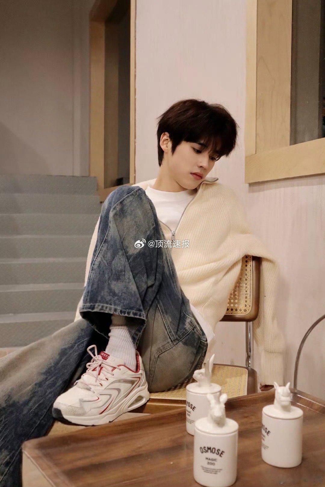 姚景元年末邀你聊个天  今年你参加了综艺芒果新生班，新剧《归棹》也播了，度过了忙