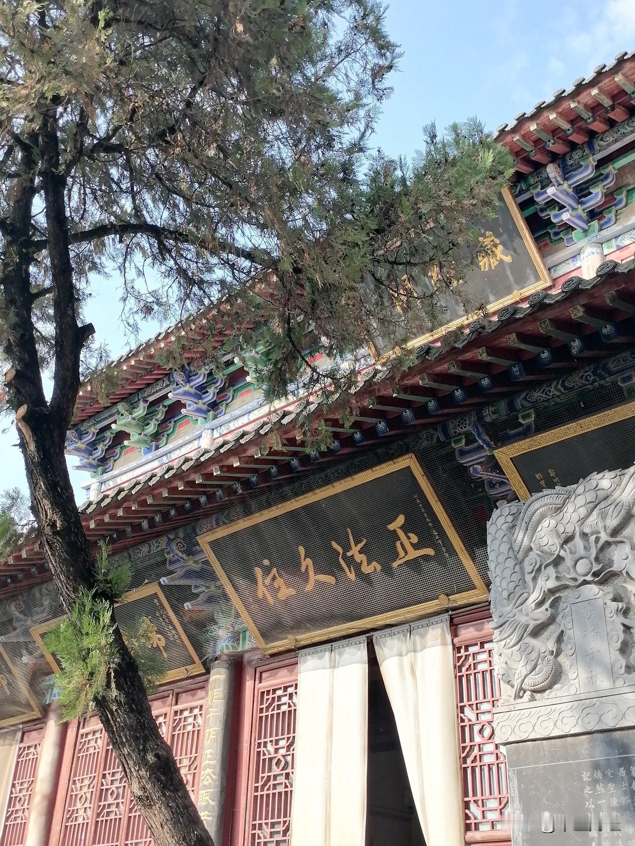 古老的藏经阁，明代的建筑，里面是佛教文化的汇集地。正法久住！