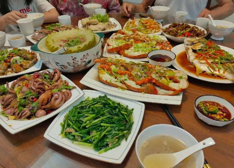 太不容易了！大舅离异后，一个人从山西太原来上海投奔我，在我家住了10天，走时连招