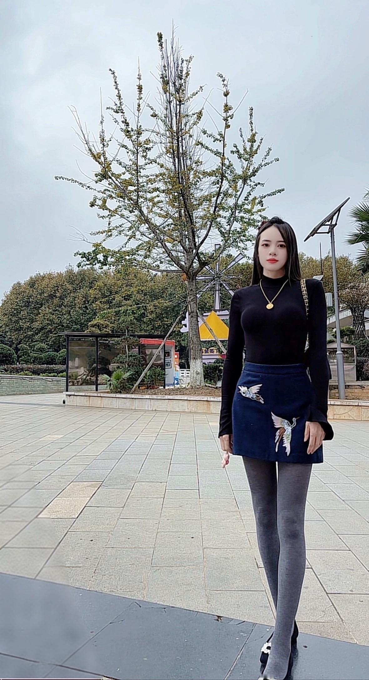 有福我接着,没福我硬享,命里有就有,没有我就抢,先苦不一定后甜,但先甜是真的甜了