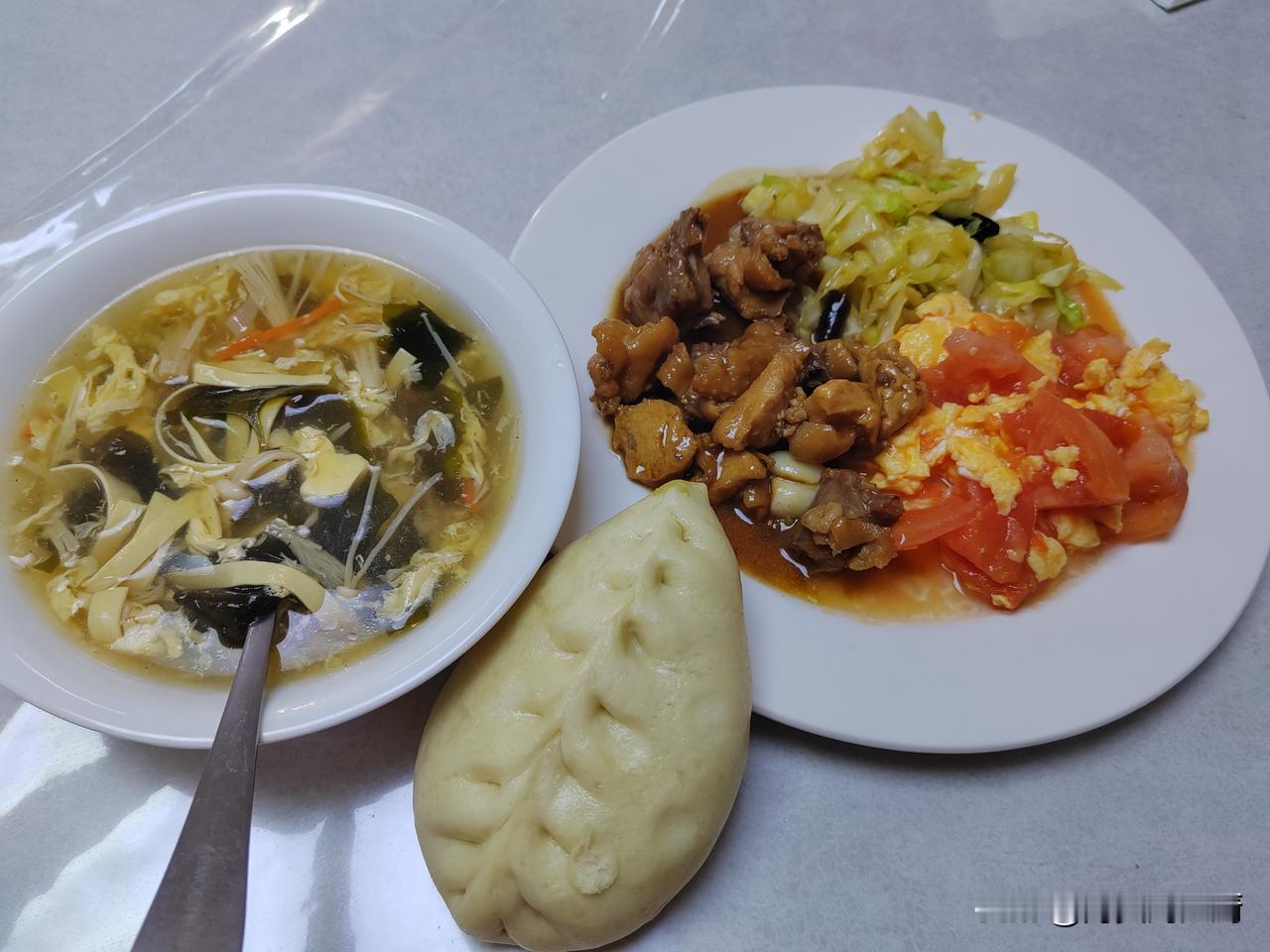 8号就要到达日本的东京湾，这两天又要开始申请下个航次的伙食了，由于供货商给的的伙