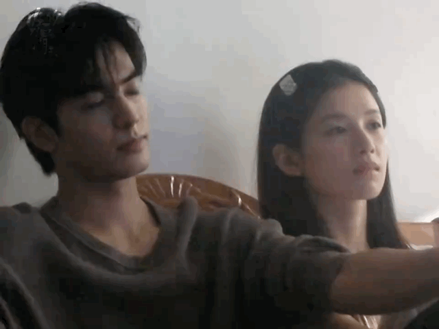 动图审判一下宋威龙张婧仪野狗骨头新物料，卖相怎么样～ 