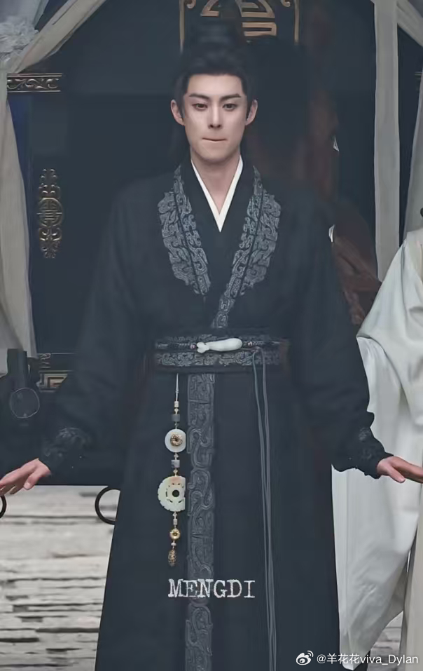 王鹤棣❤️王鹤棣宋潜机 💜王鹤棣，不问世间纷扰，只守心中偏爱，安静追剧，默默守