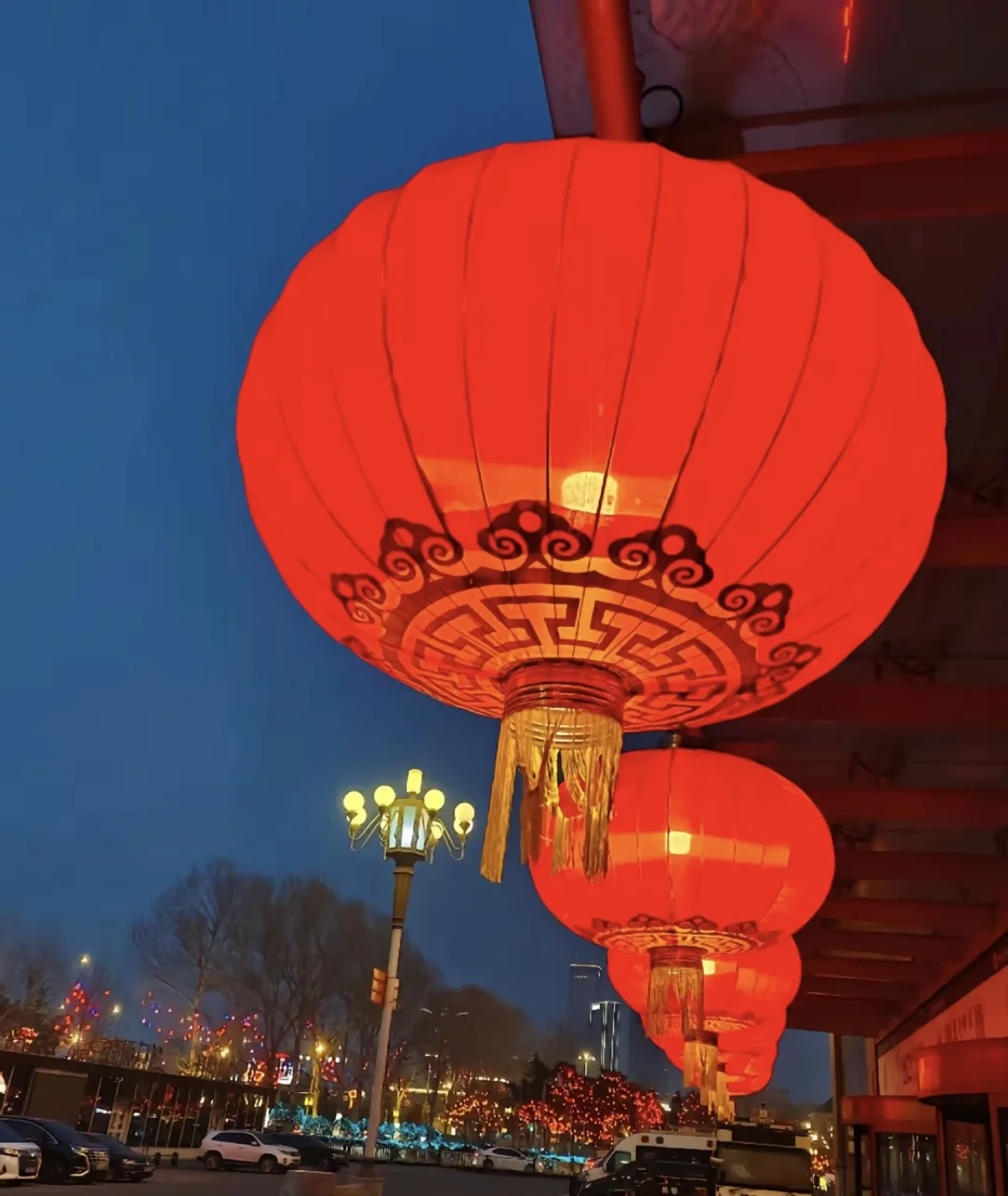 我总是认为 元宵节 是年最后的倔强 人在潜意识里 总是需要有个节点 比...