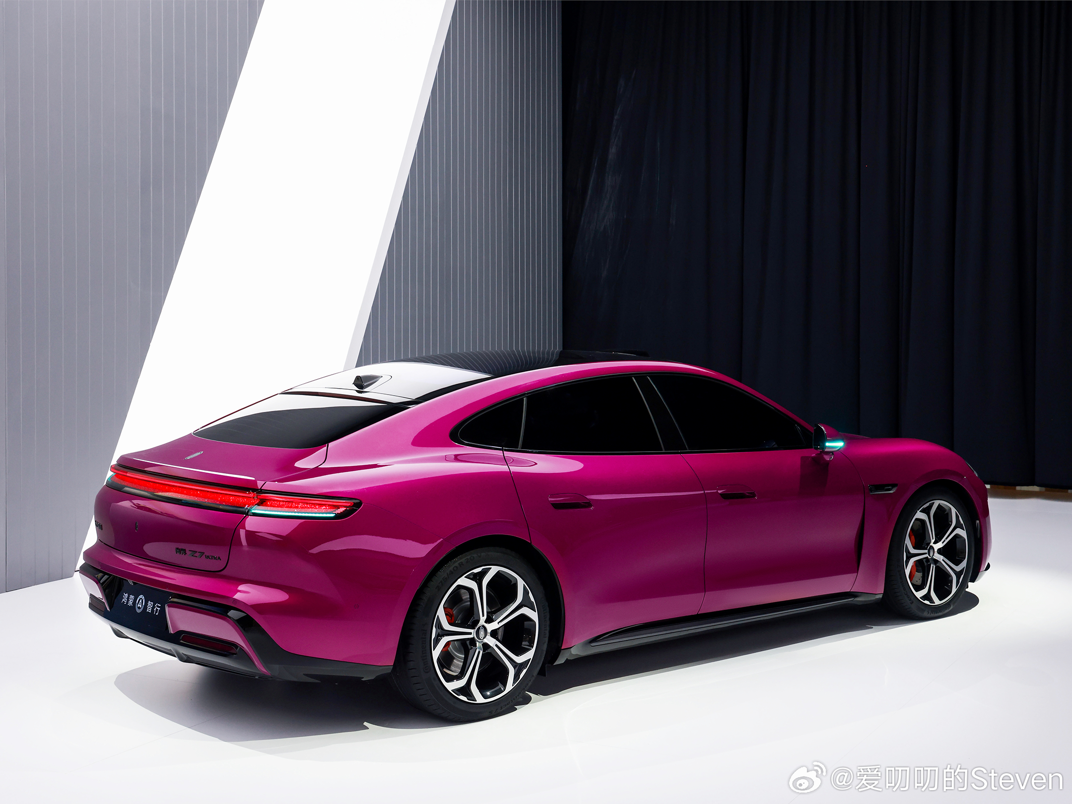 尚界z7 发布会现场实车更好看。华为春季全场景新品发布会