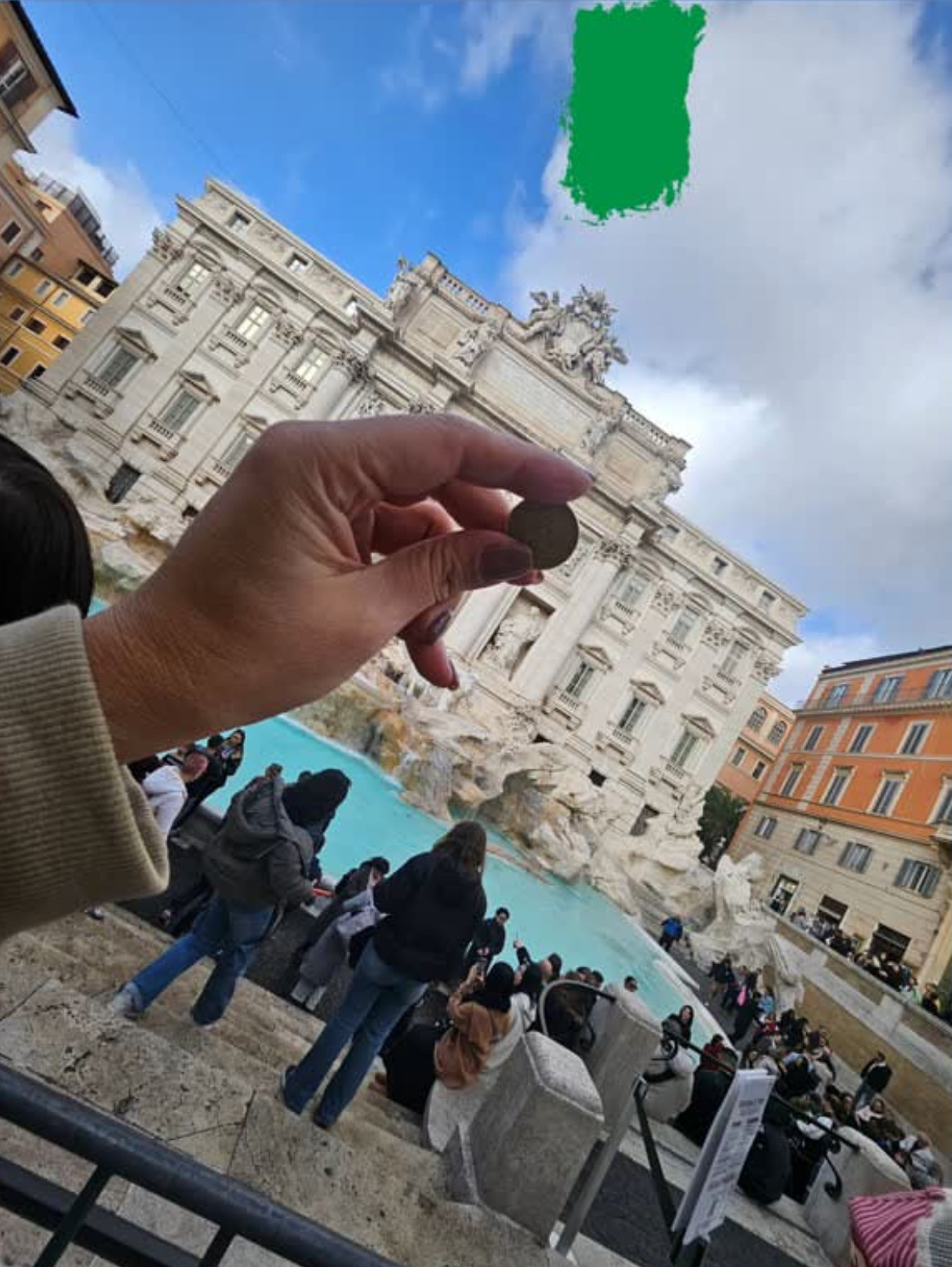 他们一群人去许愿池了不知道BP会许什么愿望～ 