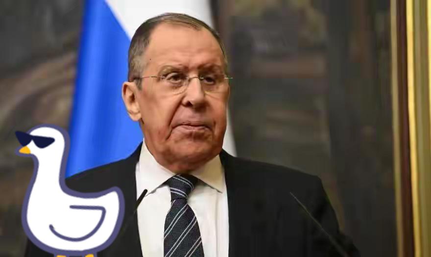 据俄罗斯外交部网站2月2日发布的消息，俄外交部长拉夫罗夫表示，俄罗斯与美国正以多