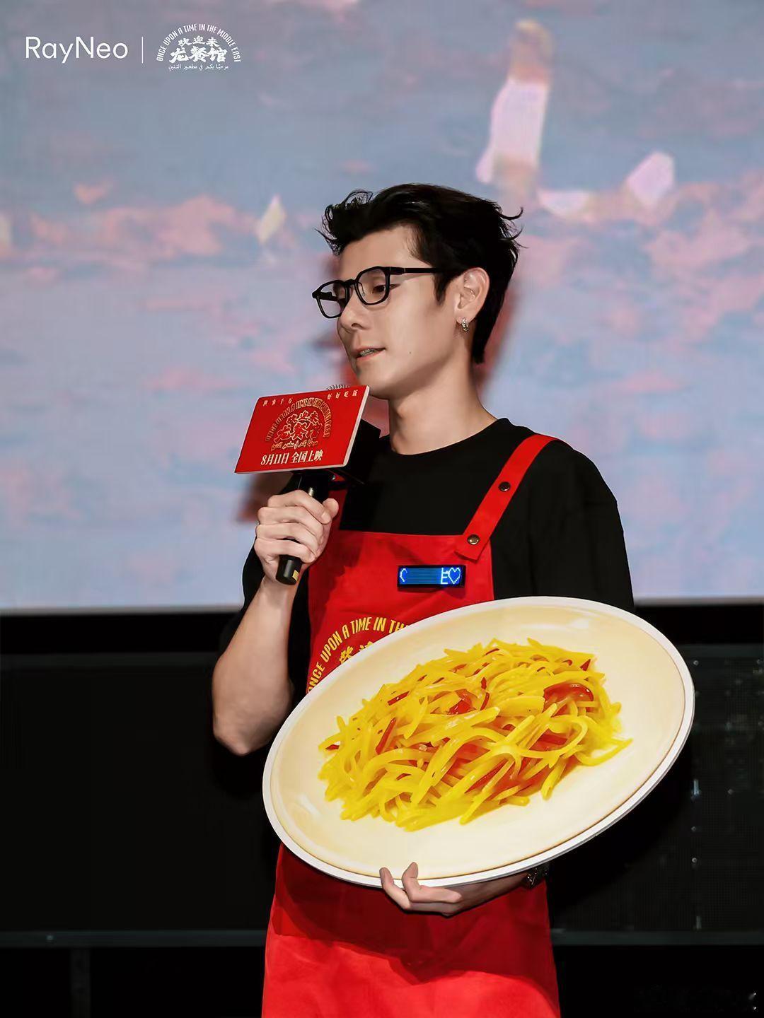 龙餐馆这部电影真是把我的期待值拉满了，正好雷鸟创新联合代言人蒋奇明给我“送电影票
