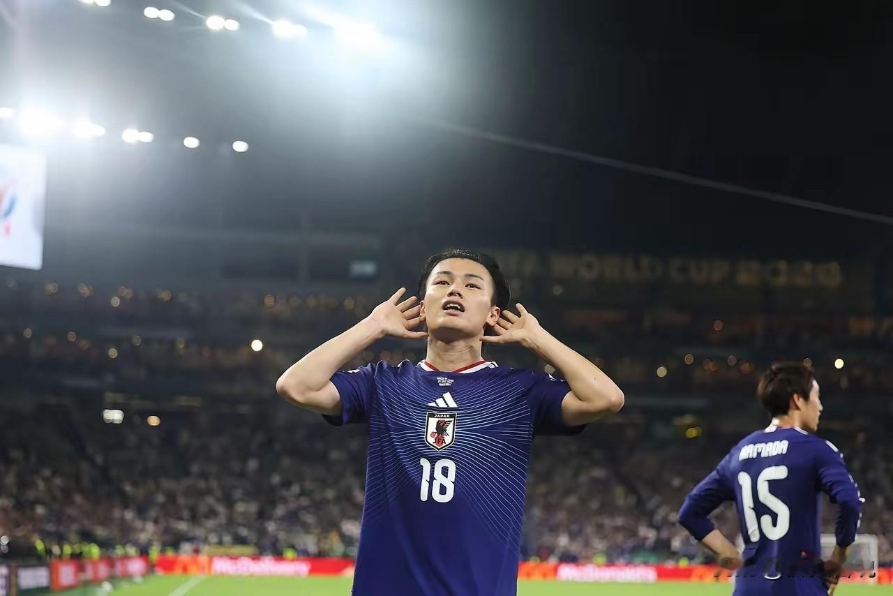 看着日本队4-0战胜突尼斯，内心五味杂陈！

客观地说，日本队的传控已经达到了世