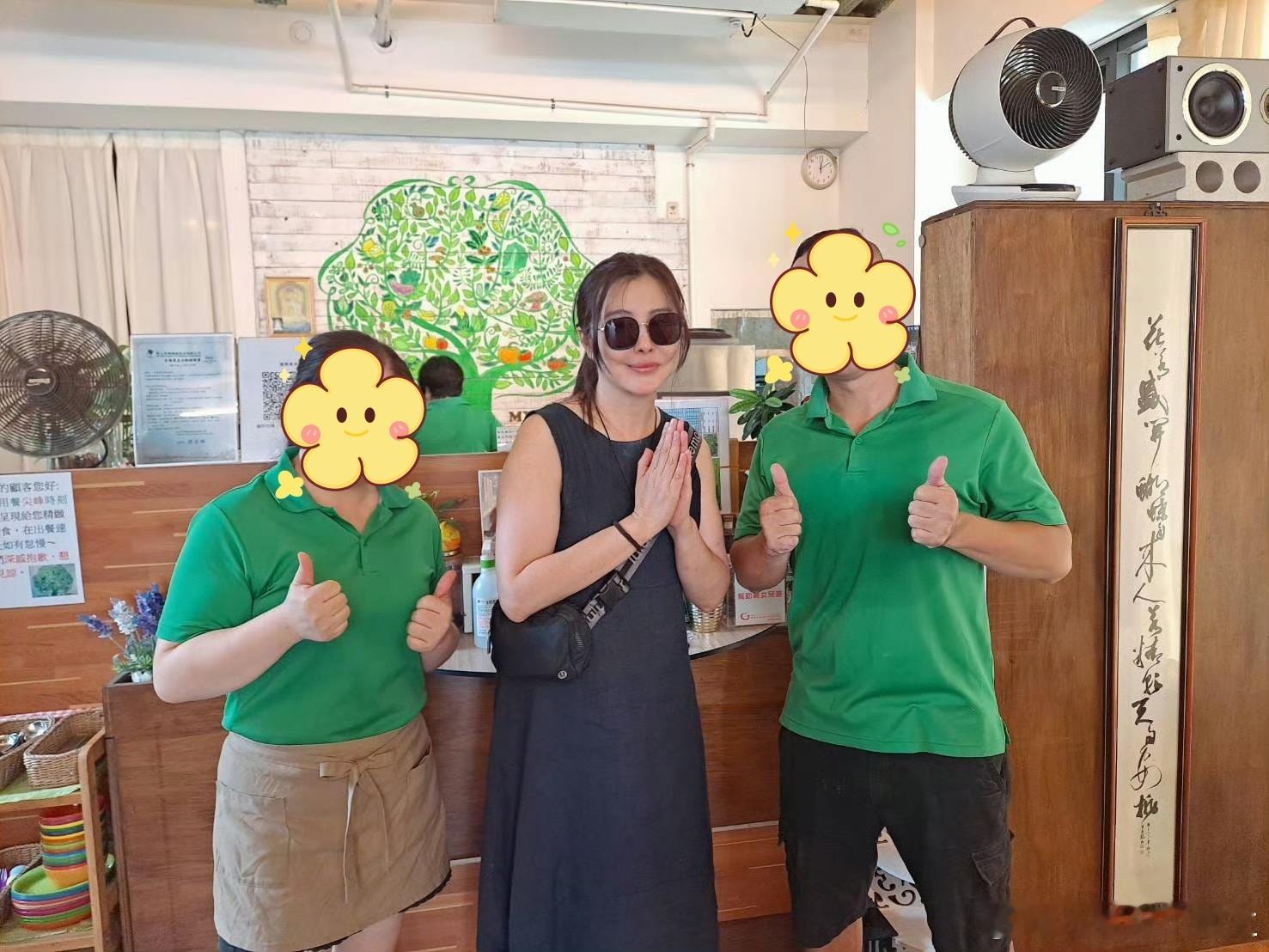 #王祖贤回台湾过中秋##台湾偶遇王祖贤# 网友台湾偶遇王祖贤，她穿着简单低调，整