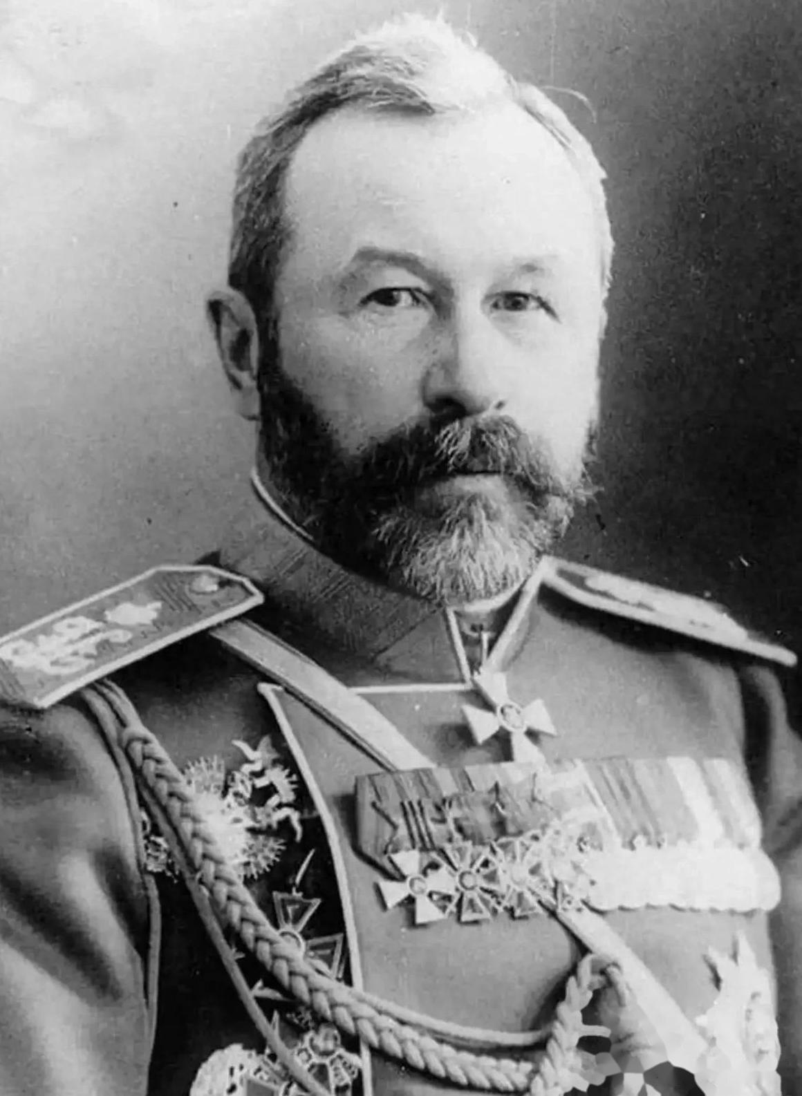 一个俄国将军早就预言了沙俄的命运 但尼古拉二世偏不听。
疯了。
1916年沙俄快