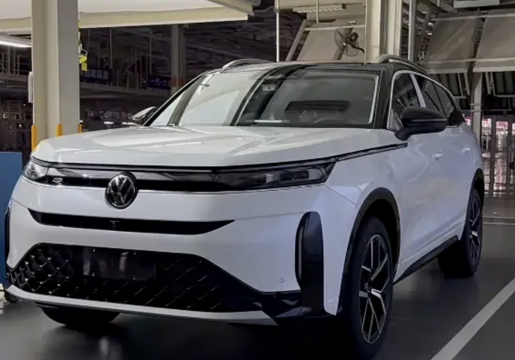 新款揽巡实车曝光，年轻设计+副驾大屏，预计明年一季度登场大v聊车