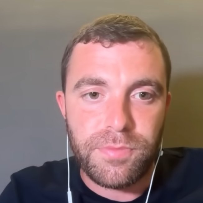 罗马诺：“皇马想要一位巨星，他们还想要另一名后卫，我们得看看中场还能剩下多少预算