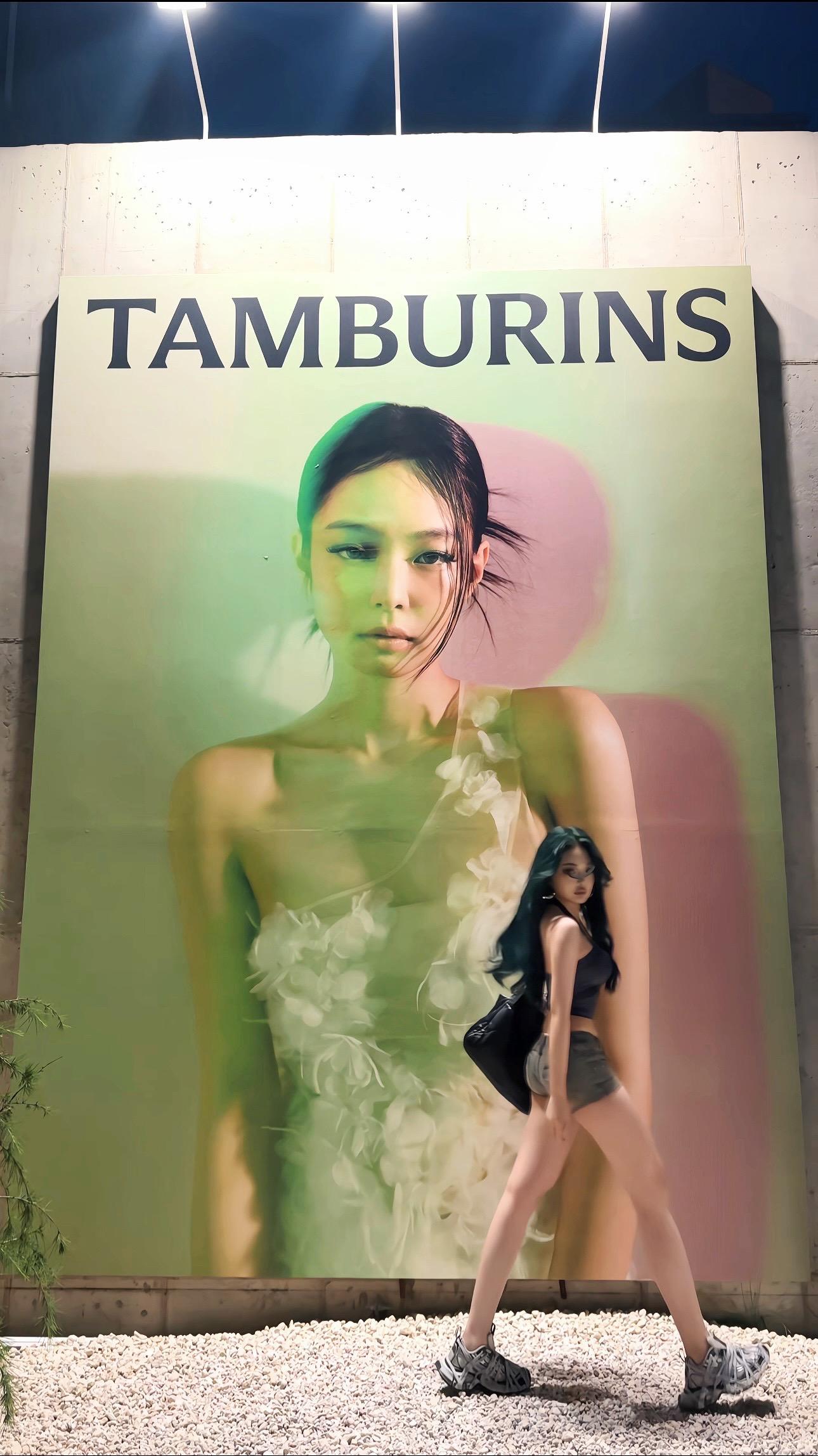 24岁 自由 独立 张扬 美丽 谁管你
