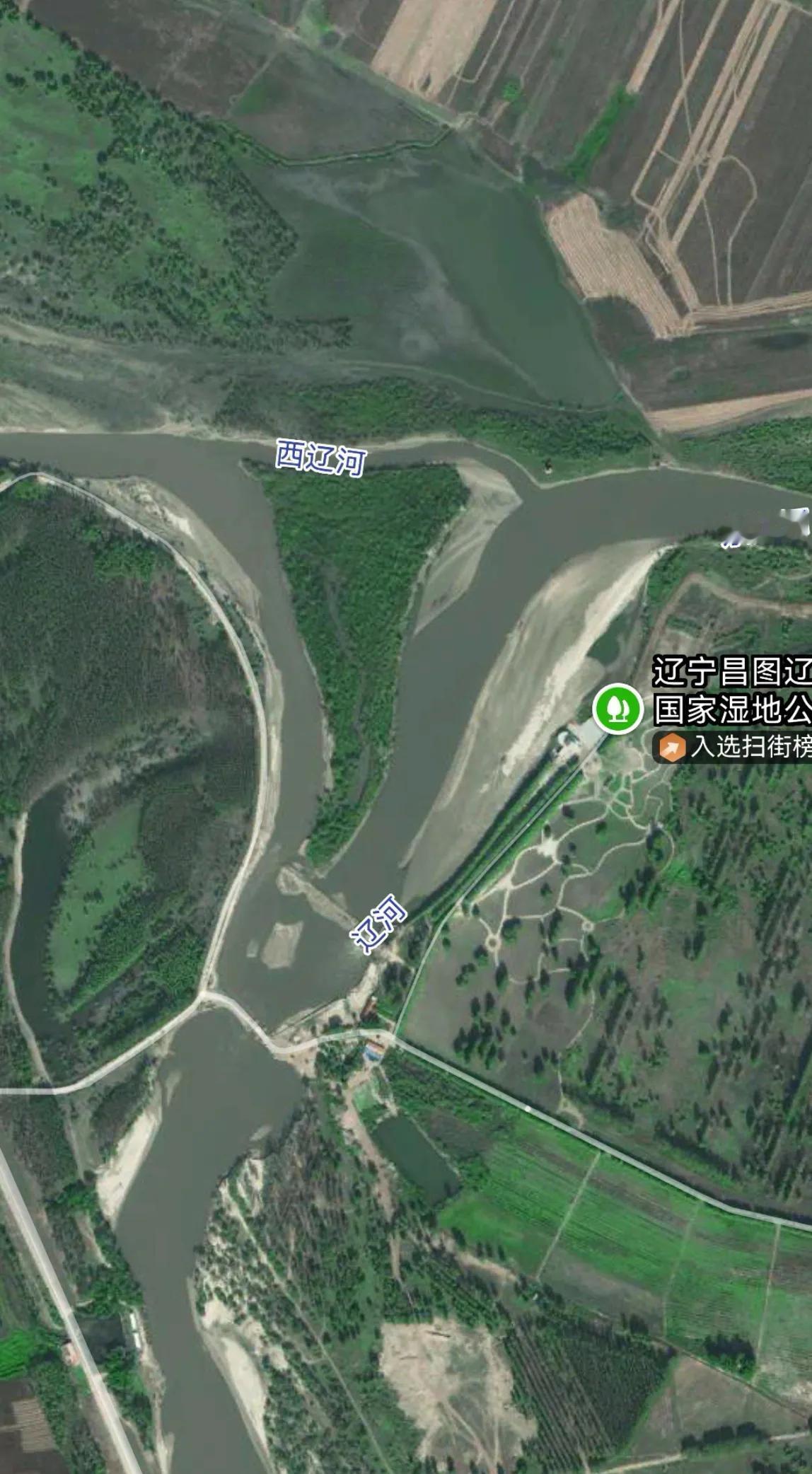 东辽河与西辽河交汇处很特别，它不像其他两河相汇形成半岛，而是把原先的半岛冲成了三