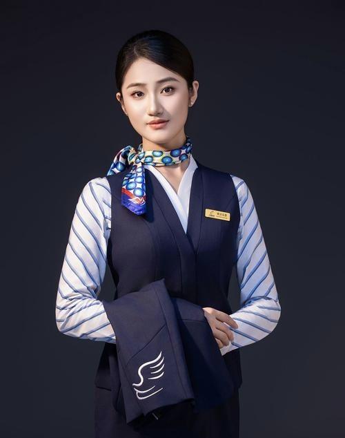 产后分居的夜晚：
谁懂新手妈妈的疲惫与无奈
 
刚从剖腹产的疼痛里缓过劲，还没适