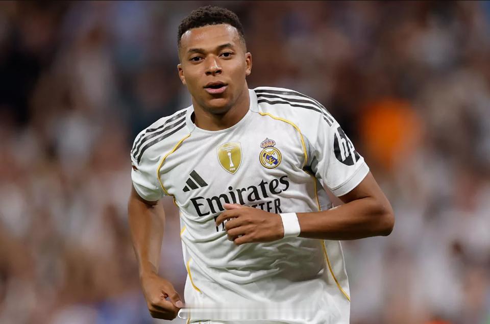 2-1到2-2！拜仁双杀皇马稳了，姆巴佩无力救主，银河战舰耻辱一幕欧冠1/4决赛