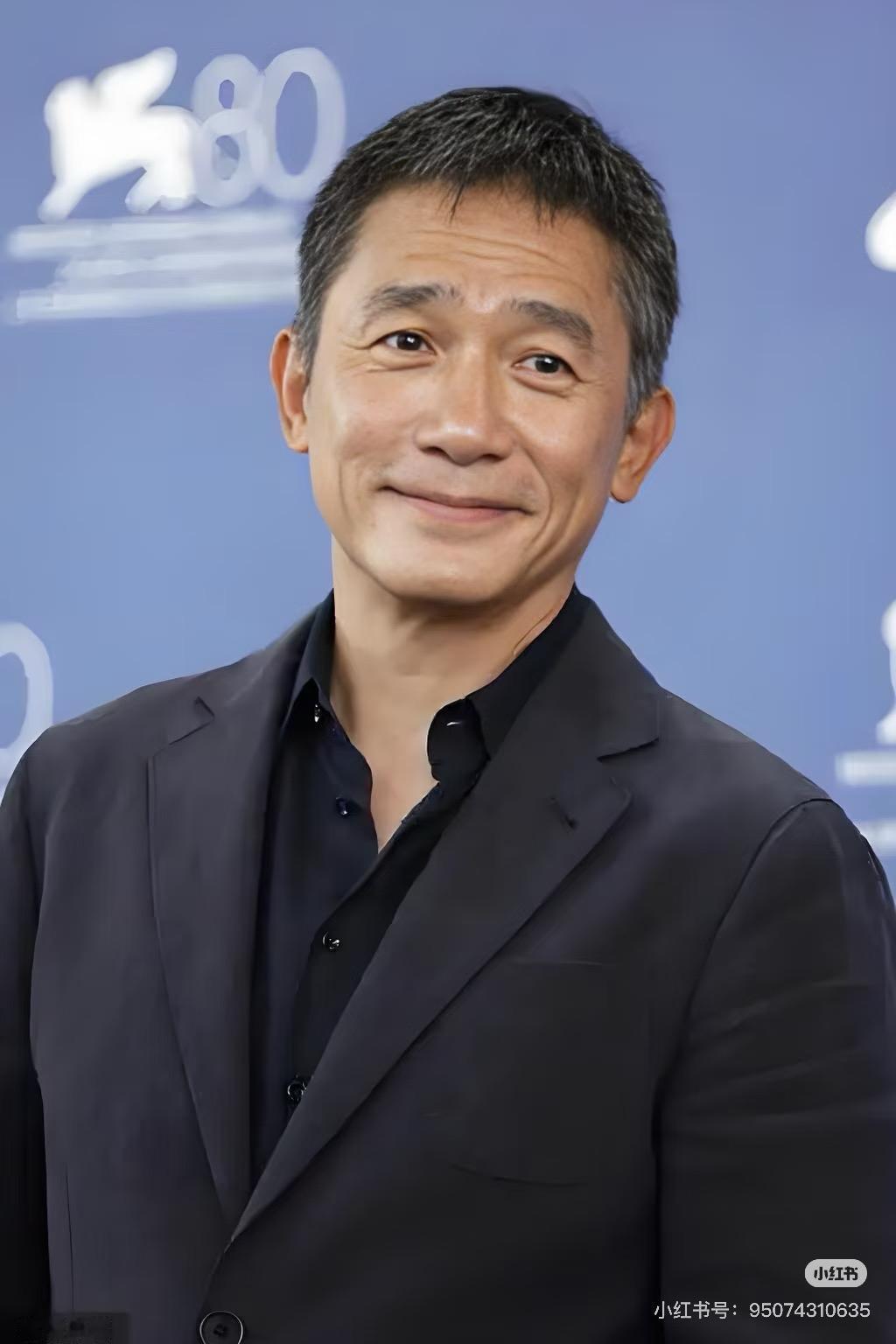 梁朝伟赴韩宣传新片这事一出来， 我就知道，喜欢他的粉丝赢麻了 真是不想被圈粉都难