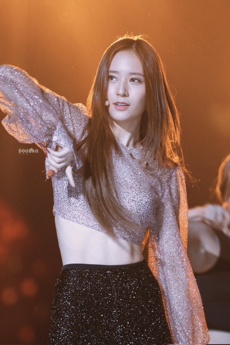 i-dle站姐更新郑秀晶2015 MAMA舞台饭拍，珍贵的爱豆Krystal