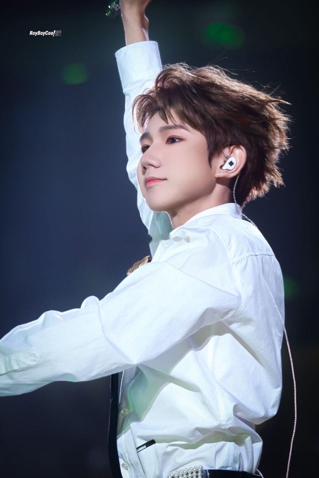 王源王源2026的第一场雪 我宝王源舞美那是没话说，大家记得多拍点，爱看 