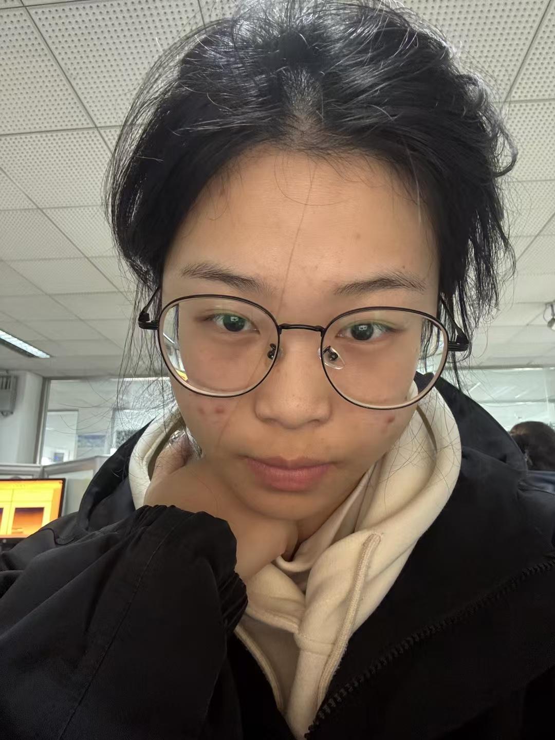 放张素颜照在这里，看看会恶心到谁