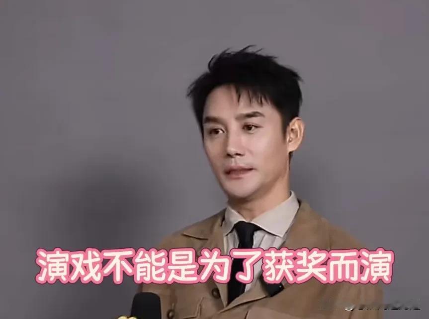 9月24日，王凯再度冲上热搜。这次不是源于新剧的播出表现，而是他在最新专访中，被
