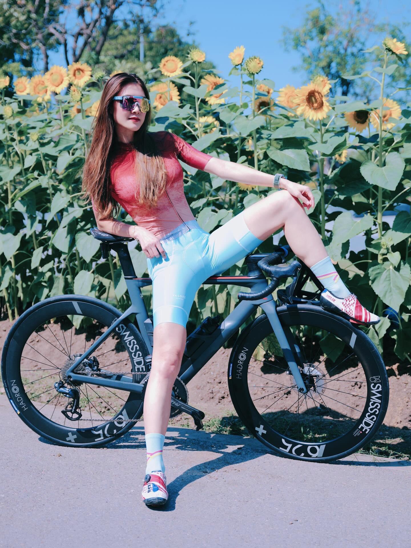 女骑骑行 骑行vlog 爱骑行的小姐姐 越野越玩越野