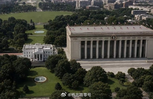 据说，热心网友为特朗普设计了宴会厅。特朗普将建造白宫宴会厅