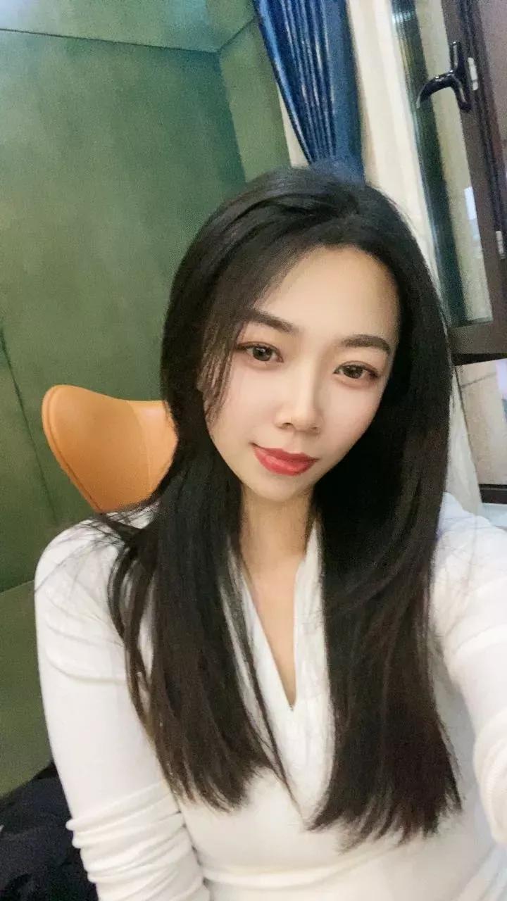 儿子女朋友陕西人，今年在女朋友家过年，昨天初六带着女朋友来我家，我让他爸开车去接