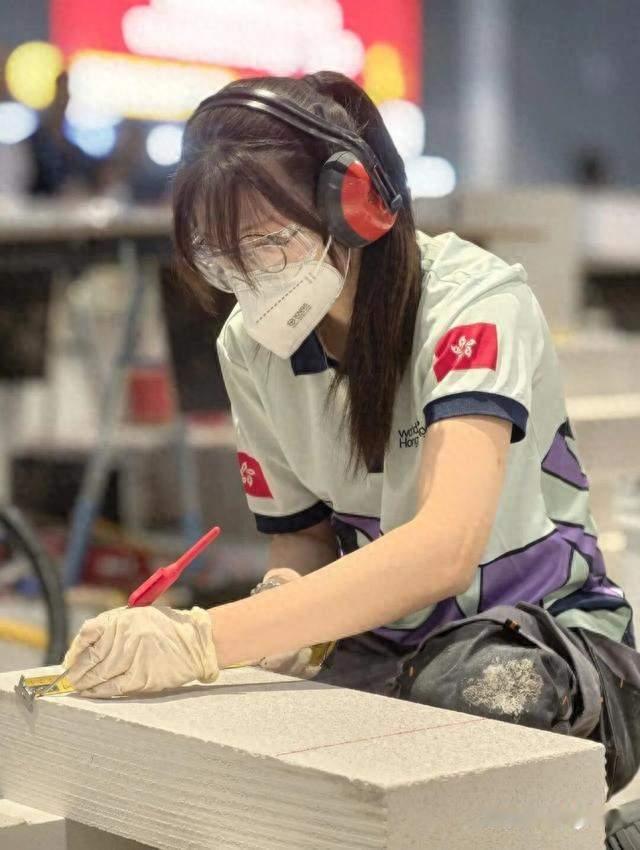 21岁香港姑娘贴瓷砖，惊艳世界技能大赛