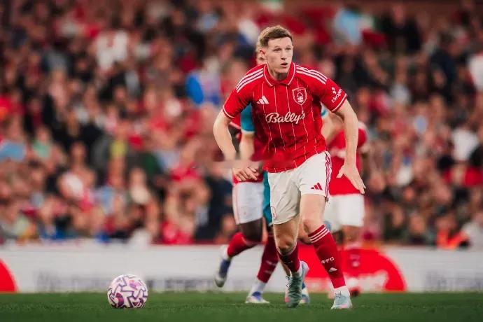 曼城有意签下诺丁汉森林中场安德森，不过若诺丁汉森林咬定至少1亿英镑的要价，曼城是