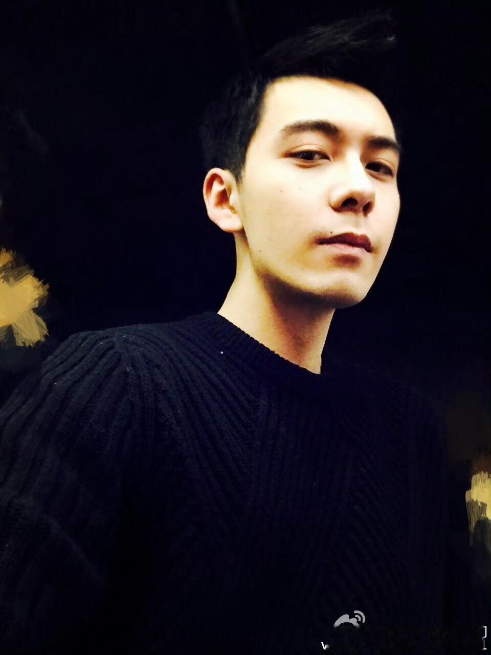 陈星旭 陈星旭陆行之 陈星旭地球超新鲜 彼时是有点少数民族的异域风情在身上滴～陈