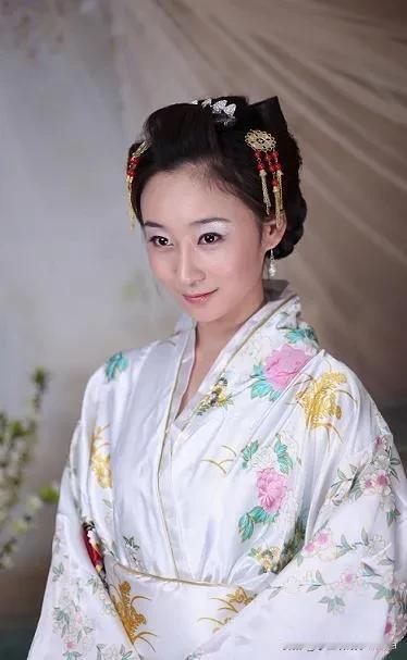 我想去日本，想泡日本妞，麻烦大伙给我取个响亮的日本名字吧！[捂脸][捂脸][捂脸