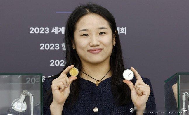 7月29日亚洲首位羽毛球全满贯得主，韩国运动员安洗莹。今天出席了在首尔瑞草区尤尼