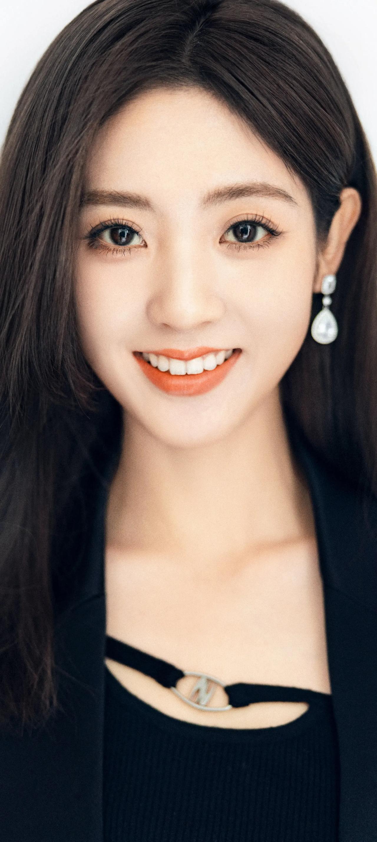#邢菲# #女明星谁最美# #明星美图# #惊艳女神#
达人推荐 女主角唇泥