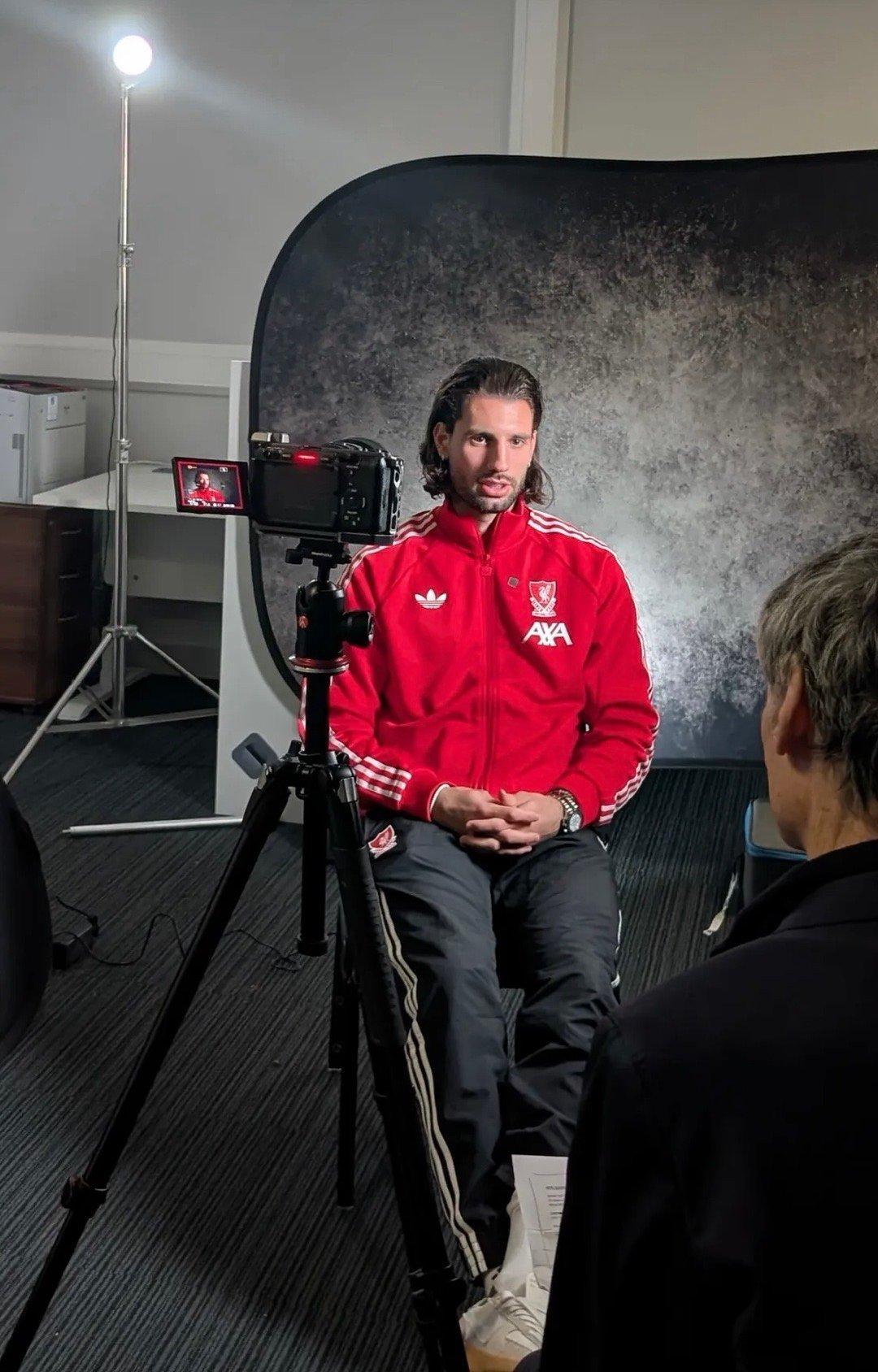 分享一个帅气索博 