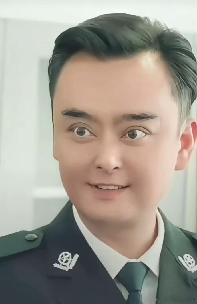 为什么现在电视剧没人看？     看看这个， 双眼皮刚割就来演戏？ 