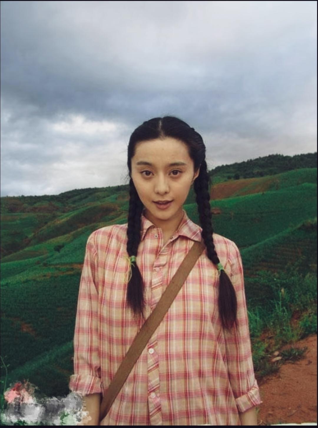这位村姑是谁？这种脸型是鹅蛋脸，还是瓜子脸？特别标致！