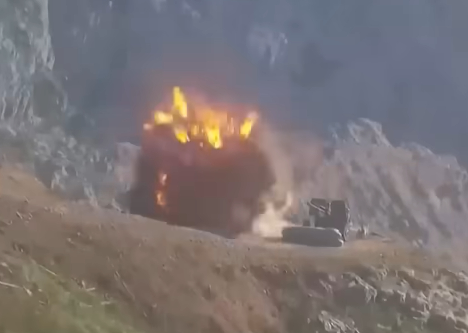 远火模拟打击敌方山地炮兵阵地 