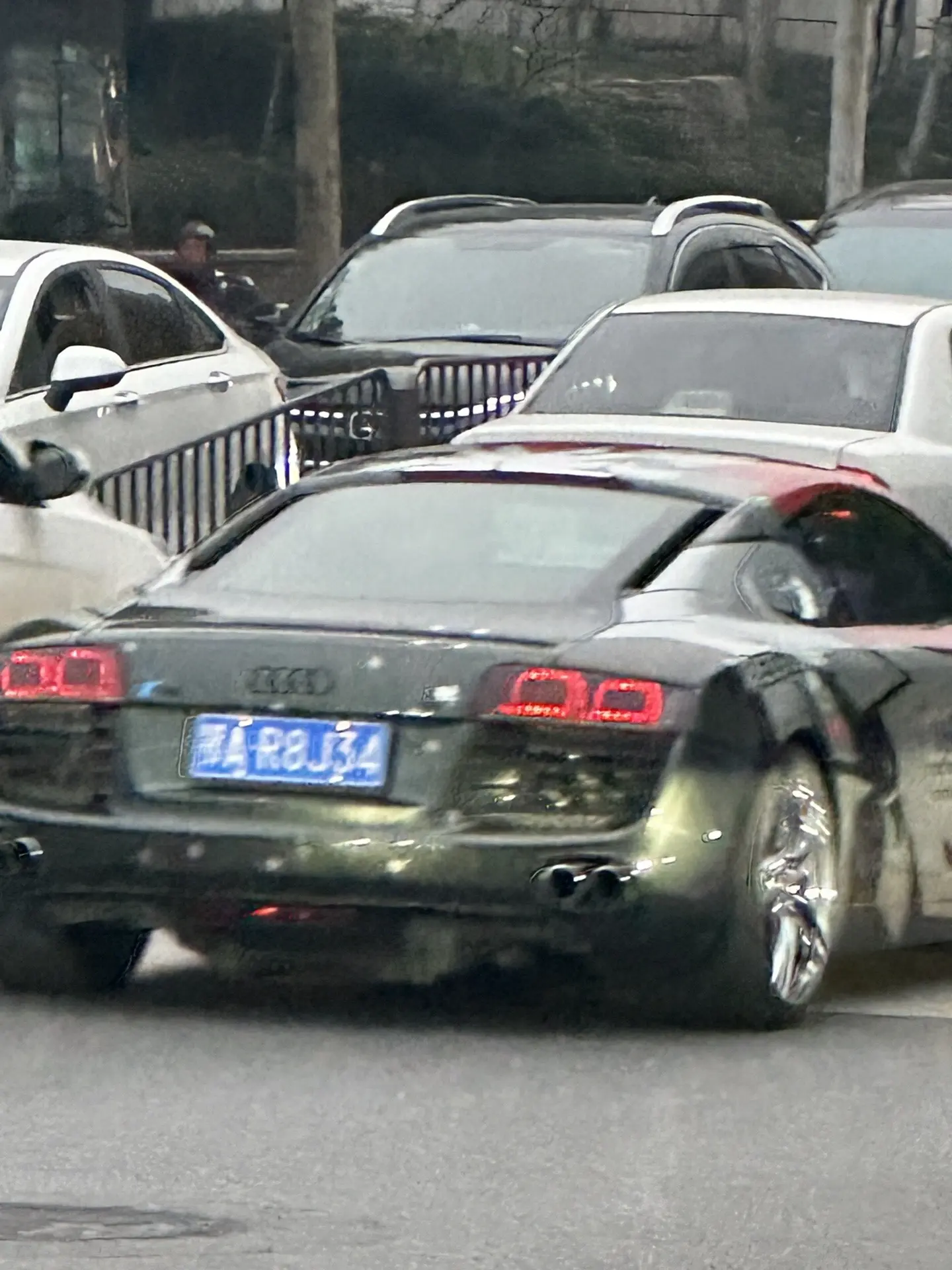 Audi R8! V10 engine R8应该是每个男人的梦想！V1...