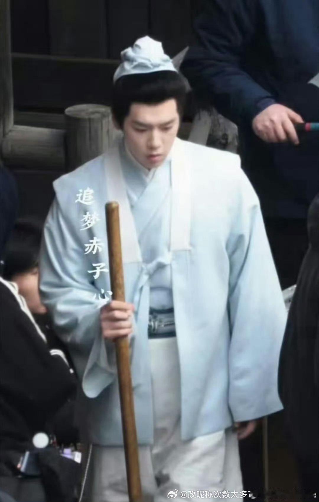 换一下配色完美的“书童”造型