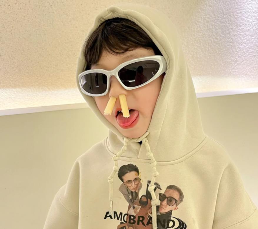 “朋ᩚ友ᩚ圈ᩚ🥁⁾⁾新年给儿子改个超有趣的新备注”·  【 ༊࿆顶嘴小冠军࿐?