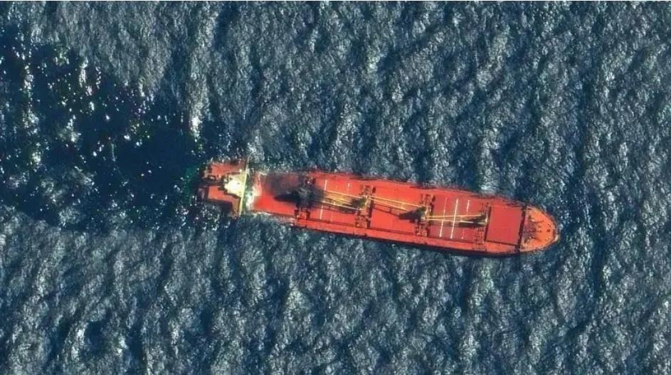 也门胡塞武装在红海击沉了悬挂利比里亚国旗的希腊散货船Magic Seas号。这是