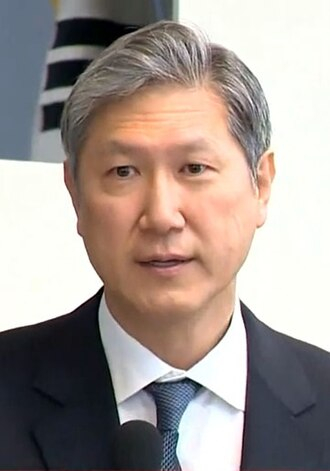 🔻话说，韩国新任驻华大使卢载宪和他爹确实挺像的。