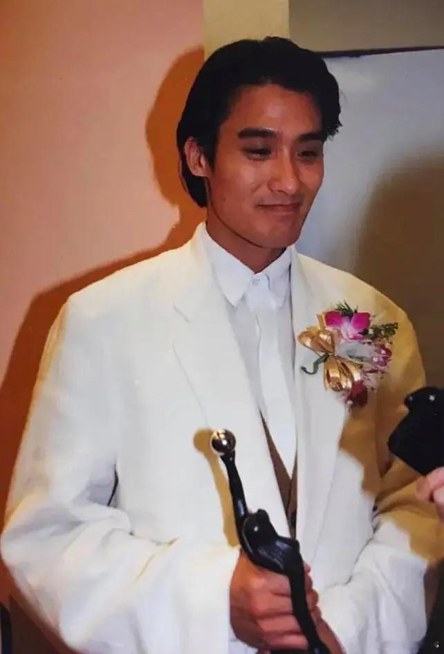 梁家辉五封金像影帝 横跨五个年代：1984《垂帘听政》1993《92黑玫瑰对黑玫